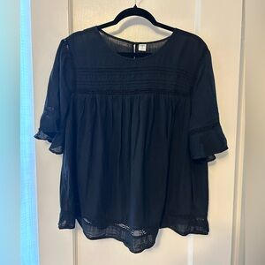 Old Navy Black Eyelet Top with Flutter Sleeve in Size XL